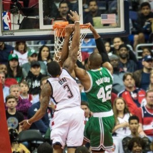  班凯罗首节二十一分魔术青年军击溃奇才  