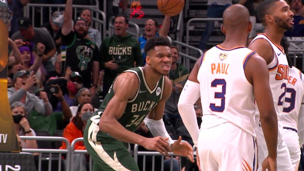  字母哥暴扣统治禁区雄鹿轻取尼克斯迎五连胜